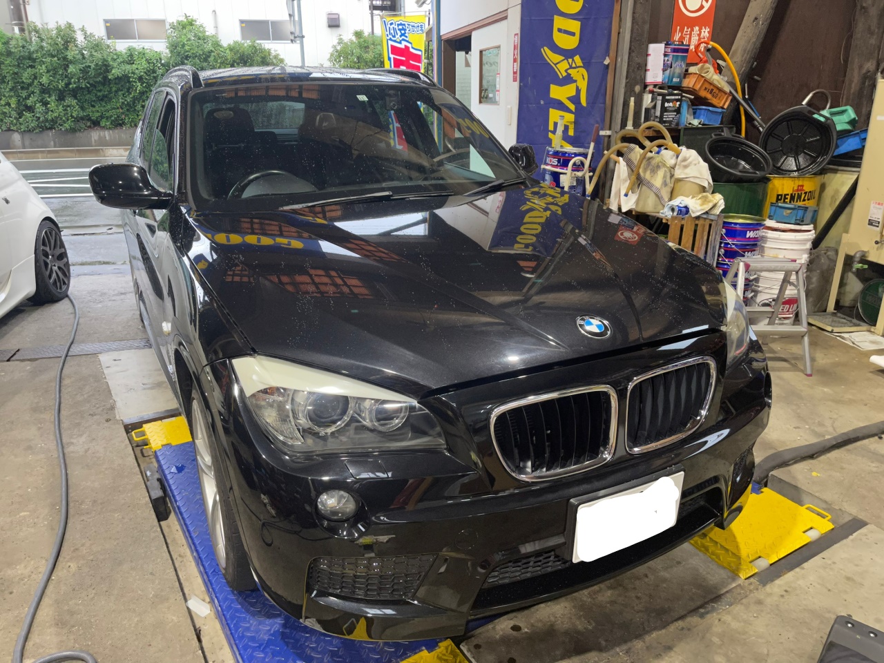 三島市 BMW X5 オルタネータードライブベルト、テンショナー交換　 車 修理