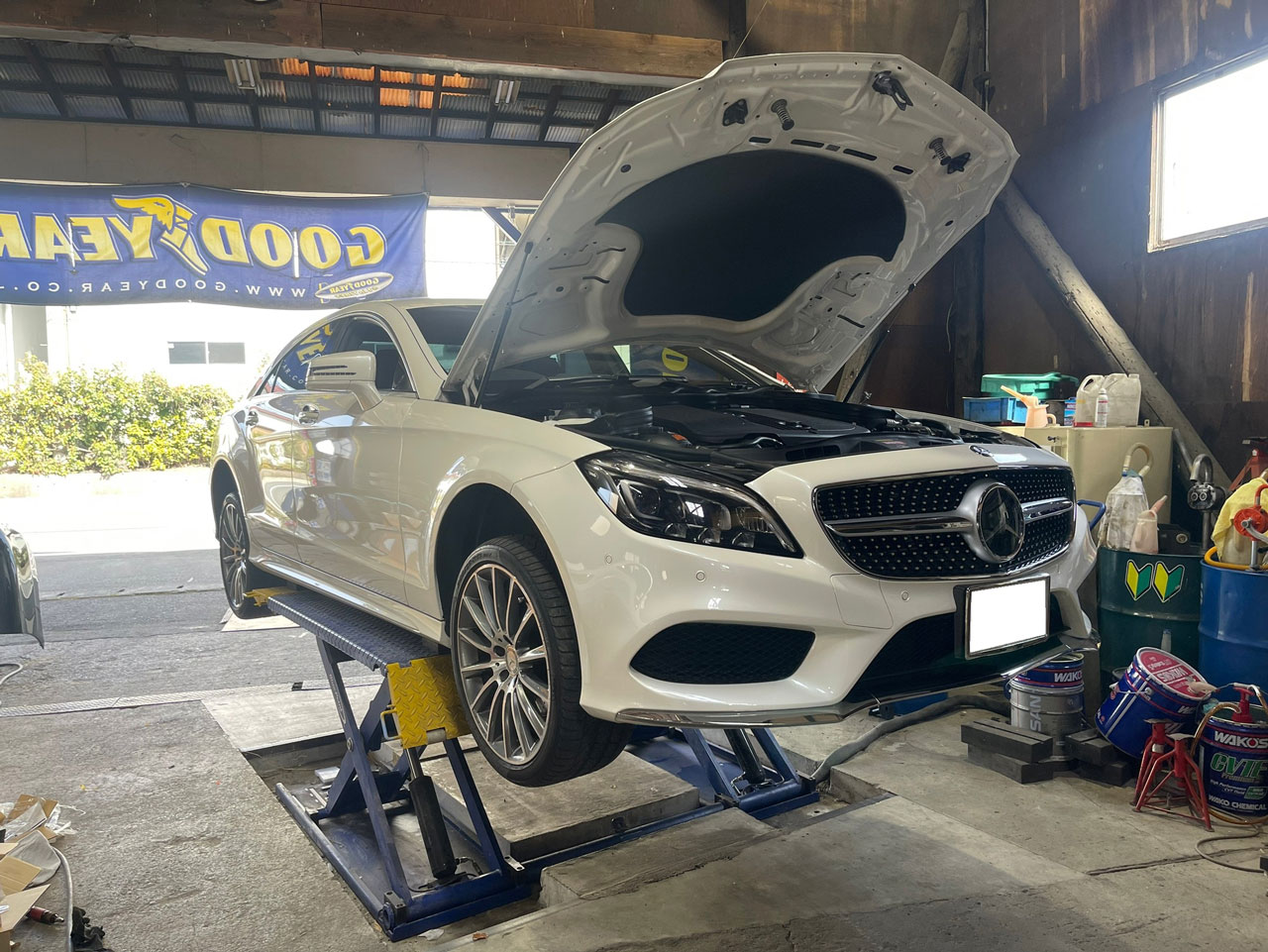 三島市 ベンツ CLS 低ダスト ブレーキパッド 交換